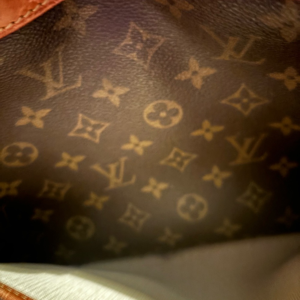Authentic LV Monogram Deauville Tote - Picture 5 of 12